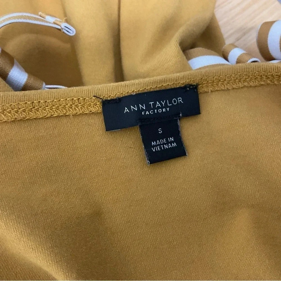 Ann Taylor‎ Factory Short Sleeve Bow Sleeve Shirt Size Small - Picture 5 of 5